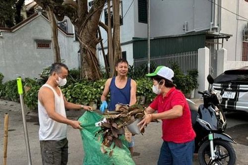 Phường Phú Thượng tăng cường giám sát vệ sinh môi trường, xây dựng đô thị xanh - sạch - đẹp