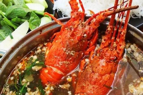 Lẩu tôm hùm chua cay, đậm đà siêu hấp dẫn tại nhà với cách làm đơn giản