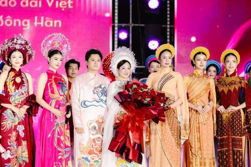 NTK Nguyễn Lan Vy gây tiếng vang lớn với Lễ hội Áo dài tại Đà Nẵng