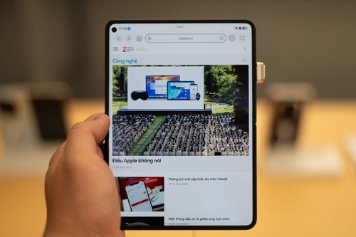 Điện thoại gập của Huawei lại cháy hàng