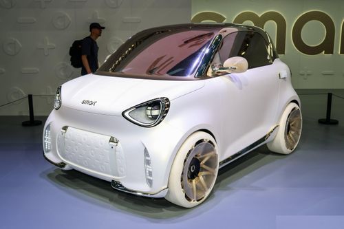 Chi tiết xe điện 2 chỗ ngồi smart Concept #2, sạc 1 lần đi được 300 km