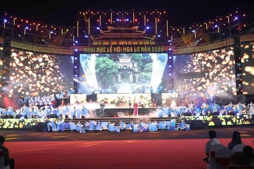 Ninh Bình: Khai mạc Lễ hội Hoa Lư năm 2026