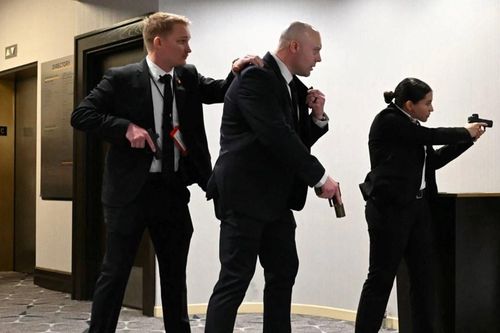 Nổ súng tại tiệc báo chí Nhà Trắng, Tổng thống Trump an toàn