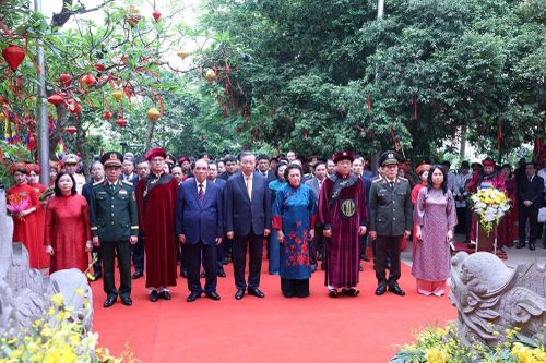 Tổng Bí thư, Chủ tịch nước Tô Lâm dâng hương tri ân Vua Hùng