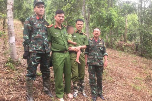 Xuyên đêm tìm kiếm bé trai 3 tuổi đi lạc ở Thái Nguyên