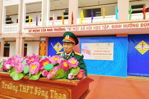 Ông cha ta đánh giặc: Bắn 5 viên đạn, diệt 5 xe tăng, bọc thép