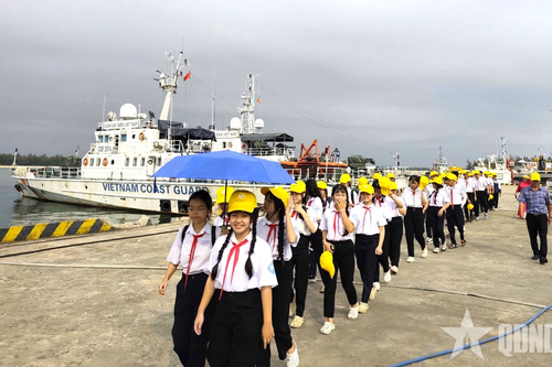 Hải đoàn 21 tổ chức chương trình giao lưu, tuyên truyền về biển, đảo