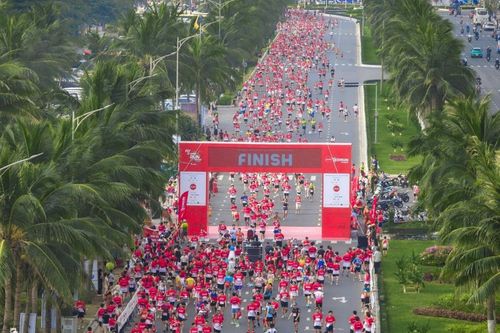 Gần 8.000 vận động viên tham gia Giải AirAsia RedRun Danang 2026