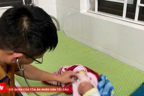 Nghệ An: Phát hiện bé trai sơ sinh bị bỏ rơi cạnh cầu trong đêm