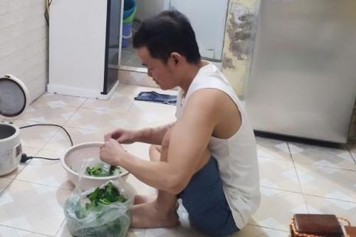 Từ tuổi 19 suy thận đến người 'truyền lửa' xóm chạy thận Bạch Mai