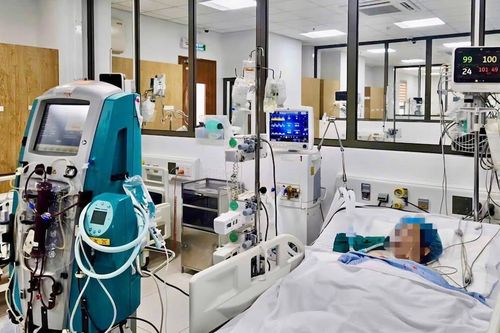 Ngộ độc nặng, diễn biến phức tạp do tự ý dùng thuốc