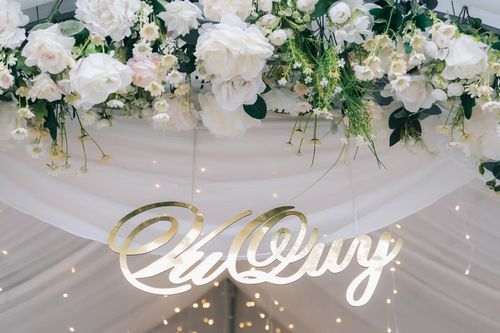 'Cuộc đổi chác' bí mật phía sau đám cưới rình rang khiến cô dâu chết lặng