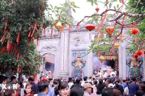 Phú Thọ: 'Biển người' dâng hương Giỗ Tổ Hùng Vương tại Đền Hùng