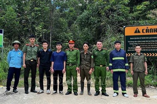 Bắc Ninh: Giải cứu kịp thời hai du khách lạc trong rừng sâu Tây Yên Tử