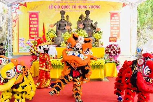 Trang trọng lễ giỗ Quốc Tổ Hùng Vương ở Hà Tĩnh