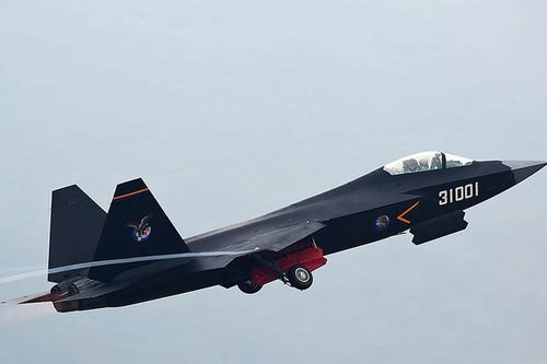 Chiến đấu cơ tàng hình J-35 của Trung Quốc chính thức được đặt tên là 'cá mập xanh'