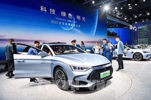 Israel tăng tốc cuộc đua sạc ô tô điện siêu nhanh