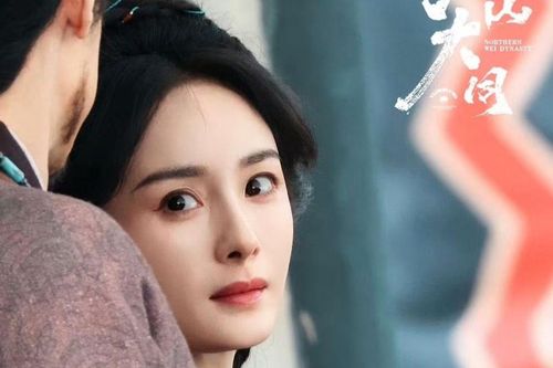 'Dậy sóng' ảnh hậu trường của Dương Mịch: Bị ví với Quách Kinh Phi nhưng ghi điểm nhờ sự chân thực ở tuổi 40