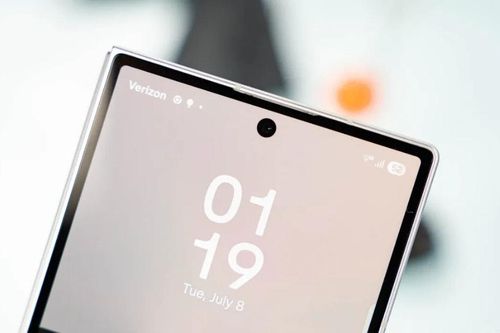 Cận cảnh Galaxy Z Fold8: Camera selfie thu nhỏ, pin 5,000 mAh và nâng cấp sạc 45W
