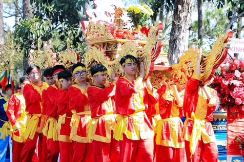 Nhộn nhịp lễ hội Giỗ Tổ Hùng Vương tại Lâm Đồng