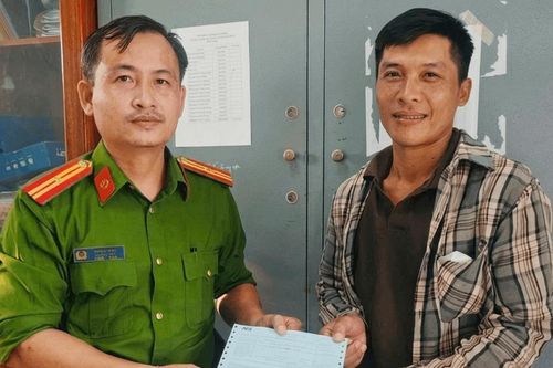 Một người dân Lâm Đồng trả lại 20 triệu đồng do nhận chuyển khoản nhầm
