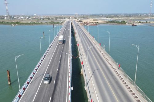 Khơi thông 'huyết mạch' giao thông, tạo đà bứt phá