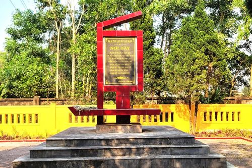 Cùng chung 'chiếc nôi' cách mạng