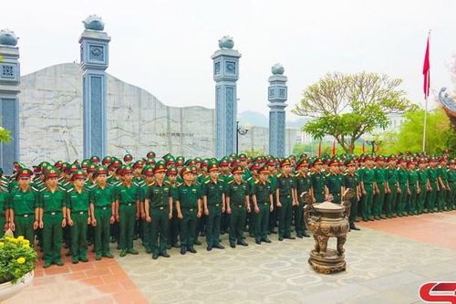 Giáo dục truyền thống cho chiến sĩ mới Trung đoàn 754
