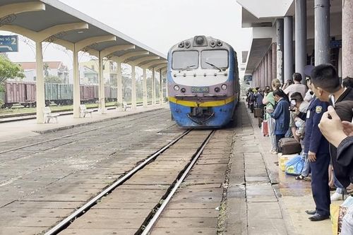 Nghĩ từ cà phê Hỏa Xa