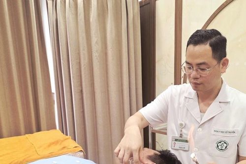 Liệt mặt giữa mùa hè, bác sĩ cảnh báo nguy cơ sử dụng điều hòa sai cách