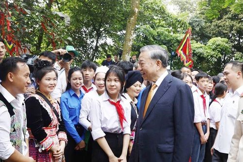 Từ Đền Hùng, nghĩ về trách nhiệm với Nhân dân và tương lai đất nước