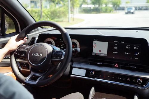 8 cách đơn giản, tiết kiệm giúp nội thất ô tô tránh nóng mùa hè, giữ xe luôn như mới