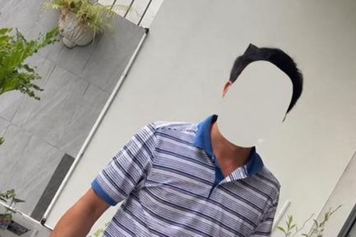 Công an vào cuộc xác minh một thợ sửa khóa bị chủ nhà cầm dao dọa chém