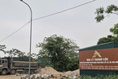 Ô nhiễm môi trường từ các bãi chứa vật liệu xây dựng ở xã Hoài Đức