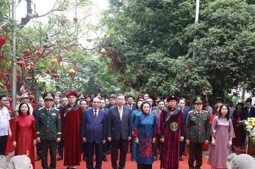 Tổng Bí thư, Chủ tịch nước Tô Lâm dâng hương tưởng niệm các Vua Hùng