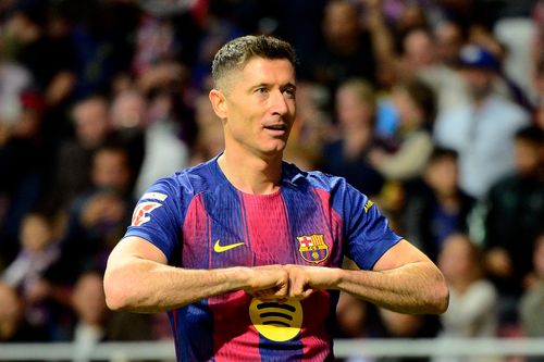 Lewandowski rời Barcelona