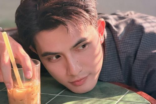 Nam diễn viên cao 1,81 m của 'Heo năm móng' không chỉ có cảnh phim 18+