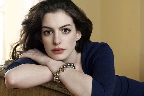 Minh tinh Anne Hathaway là người đẹp nhất thế giới 2026