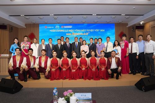 Thúc đẩy hợp tác du lịch Việt Nam - Trung Quốc qua chương trình quảng bá du lịch Tân Cương