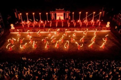 Huế đón gần 1 triệu lượt khách trong hai kỳ nghỉ lễ