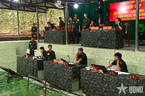 Quân khu 5 khai mạc diễn tập chỉ huy - cơ quan 2 bên 1 cấp trên bản đồ