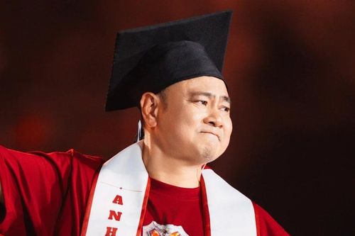Lễ tốt nghiệp của 33 nghệ sĩ