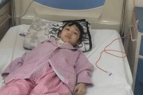 Bé gái 7 tuổi ung thư di căn, rơi vào lằn ranh sinh tử