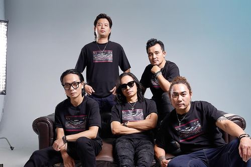 Bức Tường đánh thức dân ca Tây Bắc bằng Rock