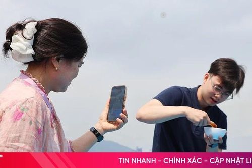 Mực nhảy Vũng Áng 'hút khách' dịp nghỉ lễ