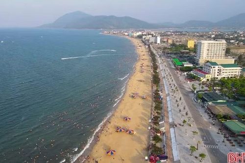 Biển Thiên Cầm - 'tiếng đàn trời' nơi quê hương Hà Tĩnh