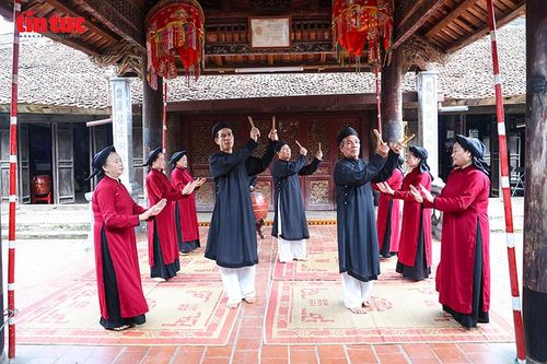 Khám phá Hát Xoan làng cổ, điểm nhấn du lịch văn hóa Đất Tổ