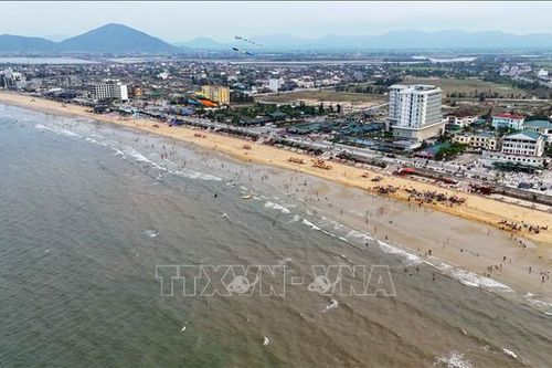 Du lịch biển Hà Tĩnh hấp dẫn du khách trong kỳ nghỉ lễ