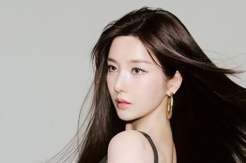 Bức ảnh gây sốt của ca sĩ Kwon Eun Bi