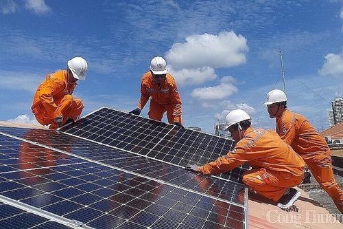 EVNHCMC đẩy mạnh nhiều giải pháp thúc đẩy điện mặt trời mái nhà